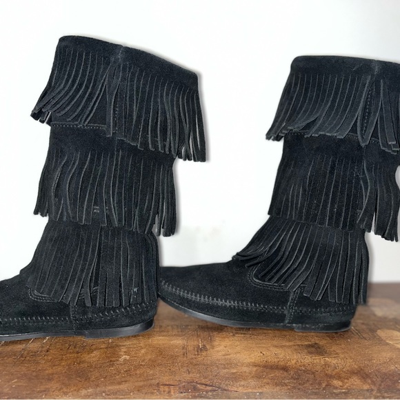 MINNETONKA 3 layer Fringe Suede leather Boots - Picture 6 of 10